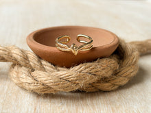 Load image into Gallery viewer, Lasso Ring