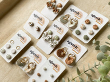 Load image into Gallery viewer, Posey