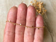 Load image into Gallery viewer, Dottie Necklace