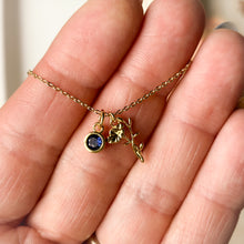 Load image into Gallery viewer, Birth Flower Necklace