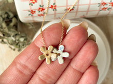 Load image into Gallery viewer, Flowerchild Necklace
