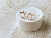 Load image into Gallery viewer, Amour Studs