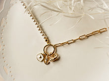 Load image into Gallery viewer, Pearls Charm Necklace