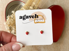 Load image into Gallery viewer, Strawberries N&#39; Cream
