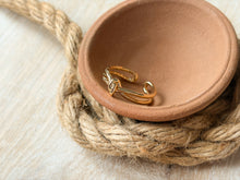 Load image into Gallery viewer, Lasso Ring
