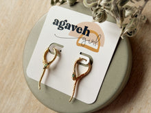 Load image into Gallery viewer, Serpentine Hoops
