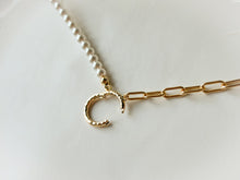 Load image into Gallery viewer, Pearls Charm Necklace
