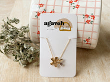 Load image into Gallery viewer, Flowerchild Necklace
