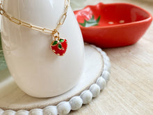 Load image into Gallery viewer, Shortcake Necklace
