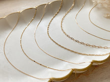 Load image into Gallery viewer, Simply Necklace
