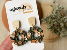 Load image into Gallery viewer, Magnolia Wreaths
