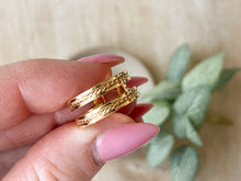 Load image into Gallery viewer, Golden Rope Ring
