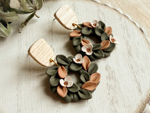 Load image into Gallery viewer, Magnolia Wreaths
