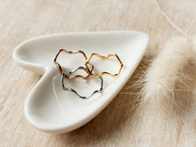 Load image into Gallery viewer, Triple Wave
