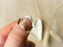 Load image into Gallery viewer, Triple Wave
